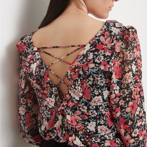 Dynamite Tops - Floral Lace-Up Back V-Neck Women’s Top - Pink Multicolor